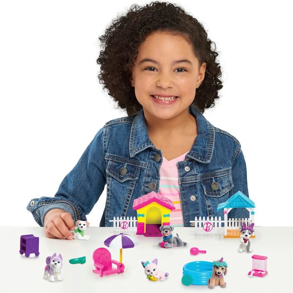 Just Play Barbie Pets Dreamhouse Pet Surprise Playset, Includes 6 Pets, Two Pet Homes, and Over 15 Accessories, Amazon Exclusive - Image 3